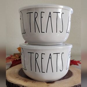 Set Of 2 Rae Dunn Treats Bowls with Ghost Design